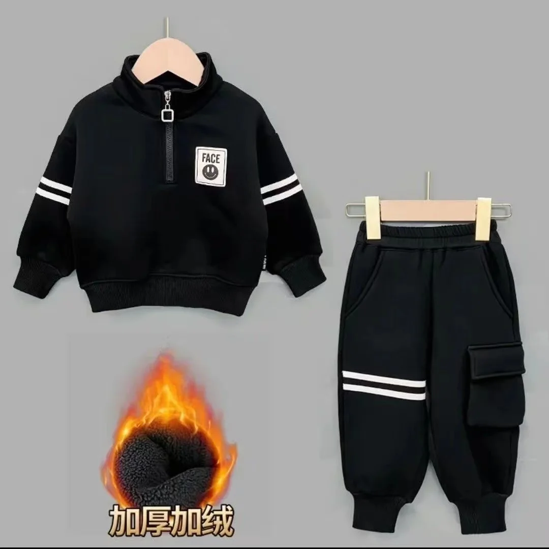 

Small And Medium-sized Children's Clothing Boys Set Plush Autumn And Winter 2024 New Casual Sports New Trend Boys Two-piece Set