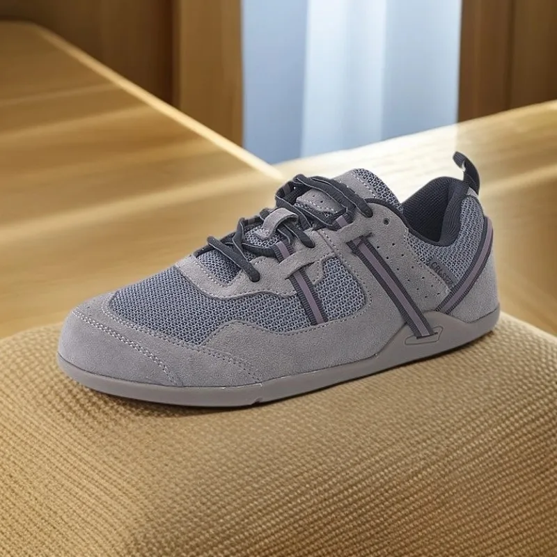 جديد 2025 أحذية مشي عالية الجودة مضادة للانزلاق ومقاومة للاهتراء وقابلة للتنفس ومضادة للانزلاق ومقاومة للاهتراء أحذية رياضية E