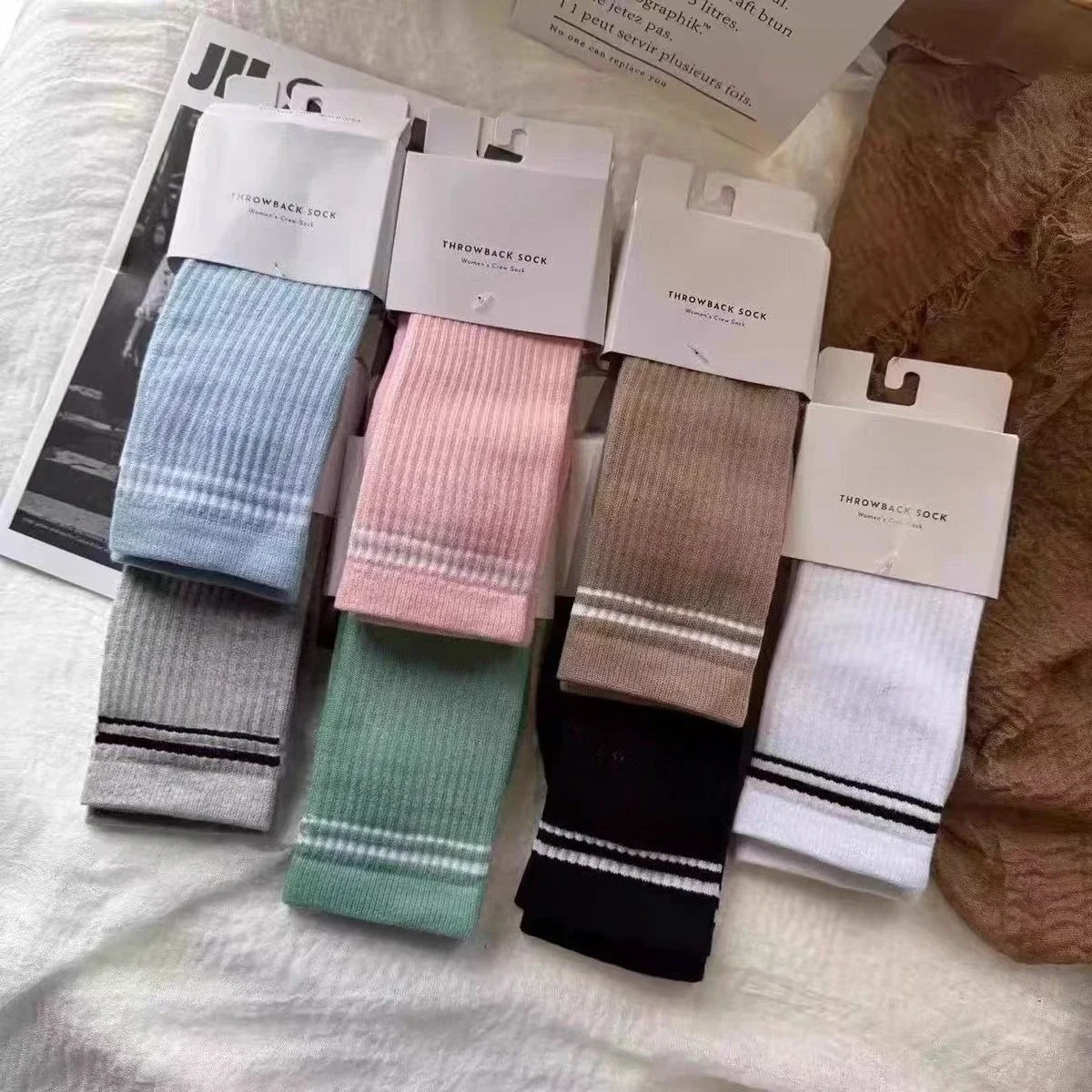4 Pairs Multi-color Designer Outdoor Sports Socks Letter Printing Women's Yoga Socks Cotton Sweat-absorbent Football Socks Men