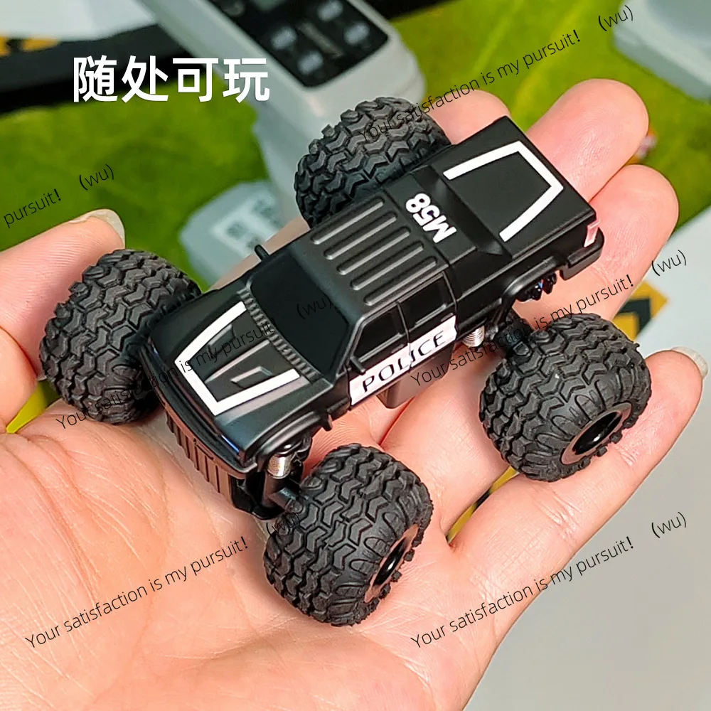 

M58 1/58 Mini Bigfoot Desktop Remote Control Car Off-Road Vehicle