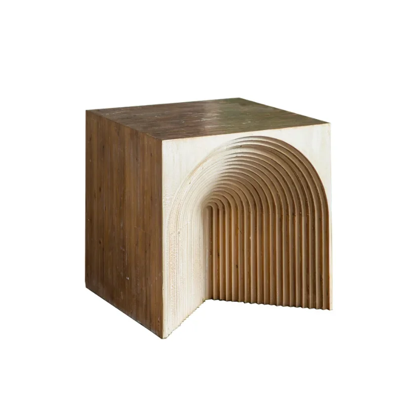 

Retro and old square table corner, cute angel ornament.