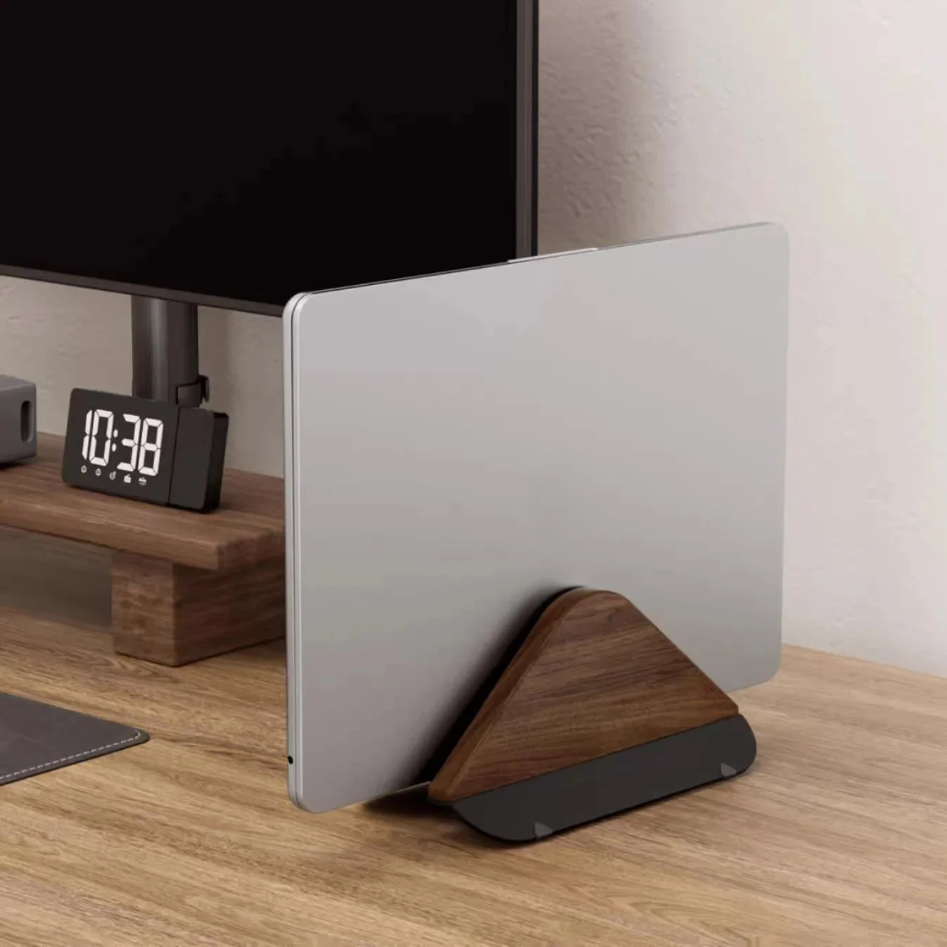 Wooden Vertical Laptop Stand for MacBook – Adjustable Holder with Solid Base, Space-Saving Design, Ideal for Desktop Docking