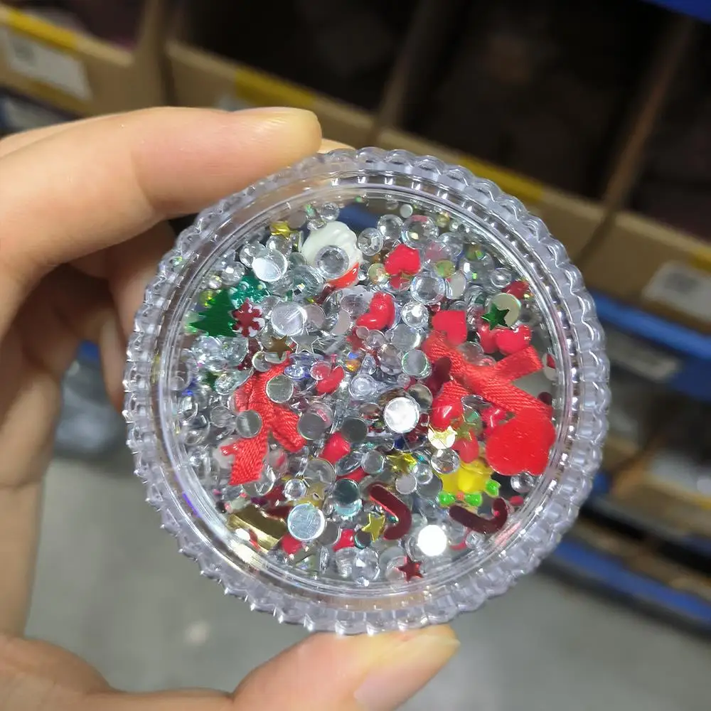 1 scatola 3D Casuale Natale Pendenti per unghie Nastro misto Fiocchi di neve Albero di Natale Fiocchi Strass Decorazioni per unghie Parti per unghie per feste fai da te