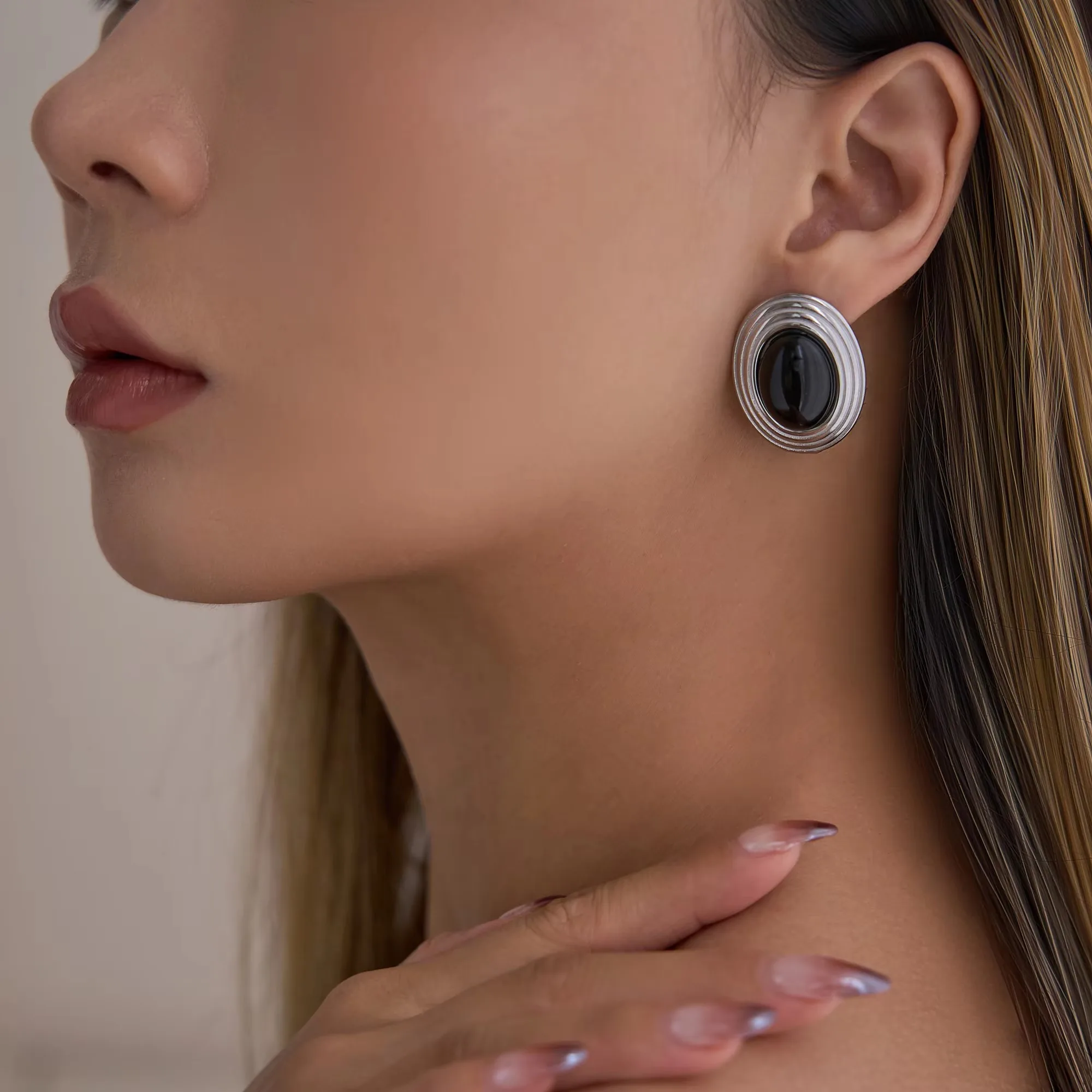 Fashion Vintage Oval Black Natural Stone Stud Earrings for Women 18k Gold Plated Stainless Steel Tarnish Free Waterproof Jewelry