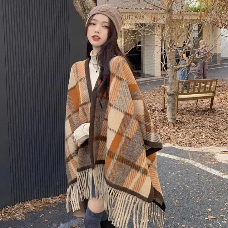 New Autumn Winter Shawl Plaid Cloak Coat Womens Clothes Slouchy Korean Edition Imitation Cashmere Tassels Shawl Cape Outwear 139