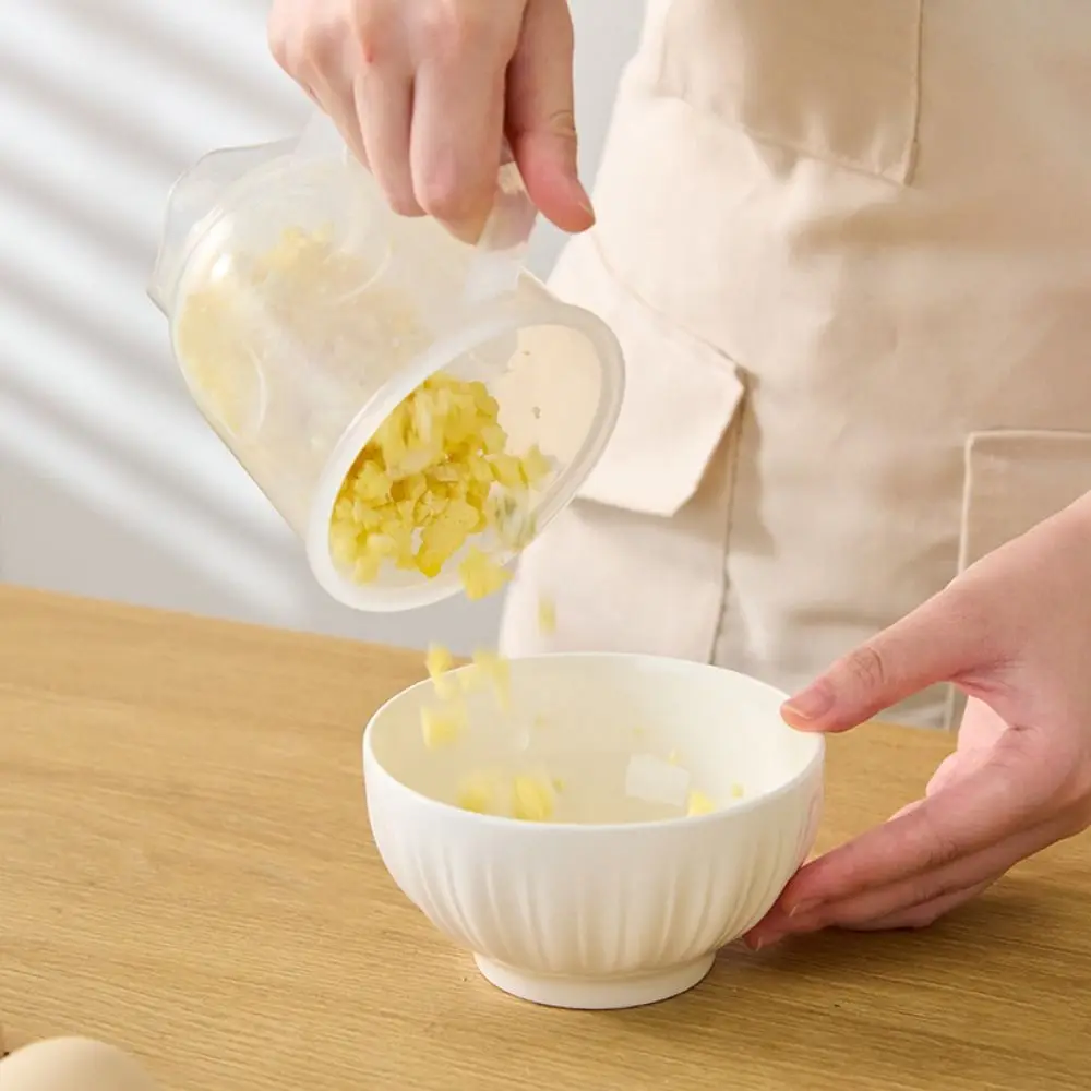 

Microwave-Safe Egg Beater Measure Cup Non-Stick Portable Egg Yolk Shake Hand-Cranked Operation Quick Cooking