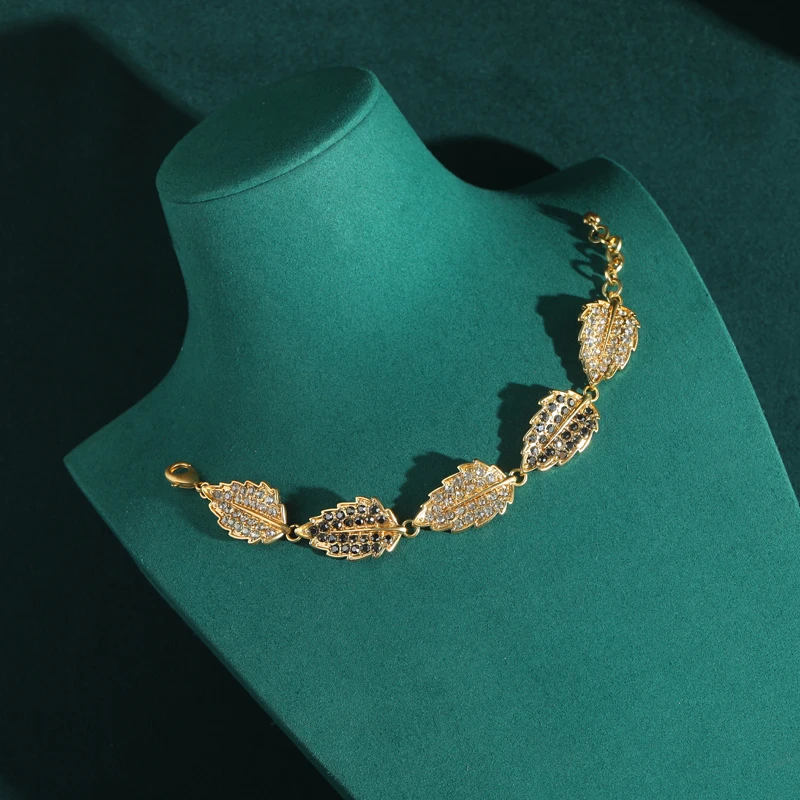 Vintage Gold Plated Bracelets Leaf Black Rhinestone Woman Charms Luxury Chain Girlfriend Gift Party Wedding Accessories 2025