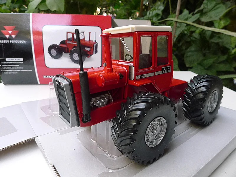 ERTL 1:32 Massey Ferguson 1505 4WD Simulation Limited Edition Resin Metal Static Car Model Toy Gift