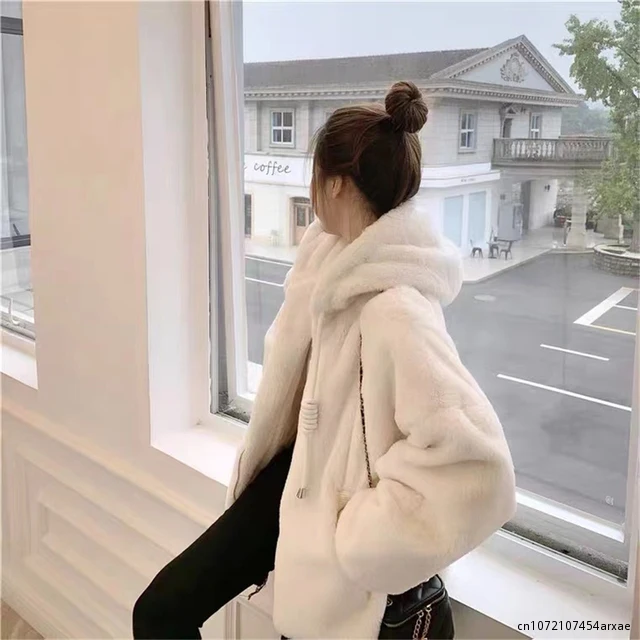 Imitation Lambwool Outwear Top White Coat Warm Furry Overcoat Casual Winter Hooded Faux Rabbit Fur Plush Women Jacket