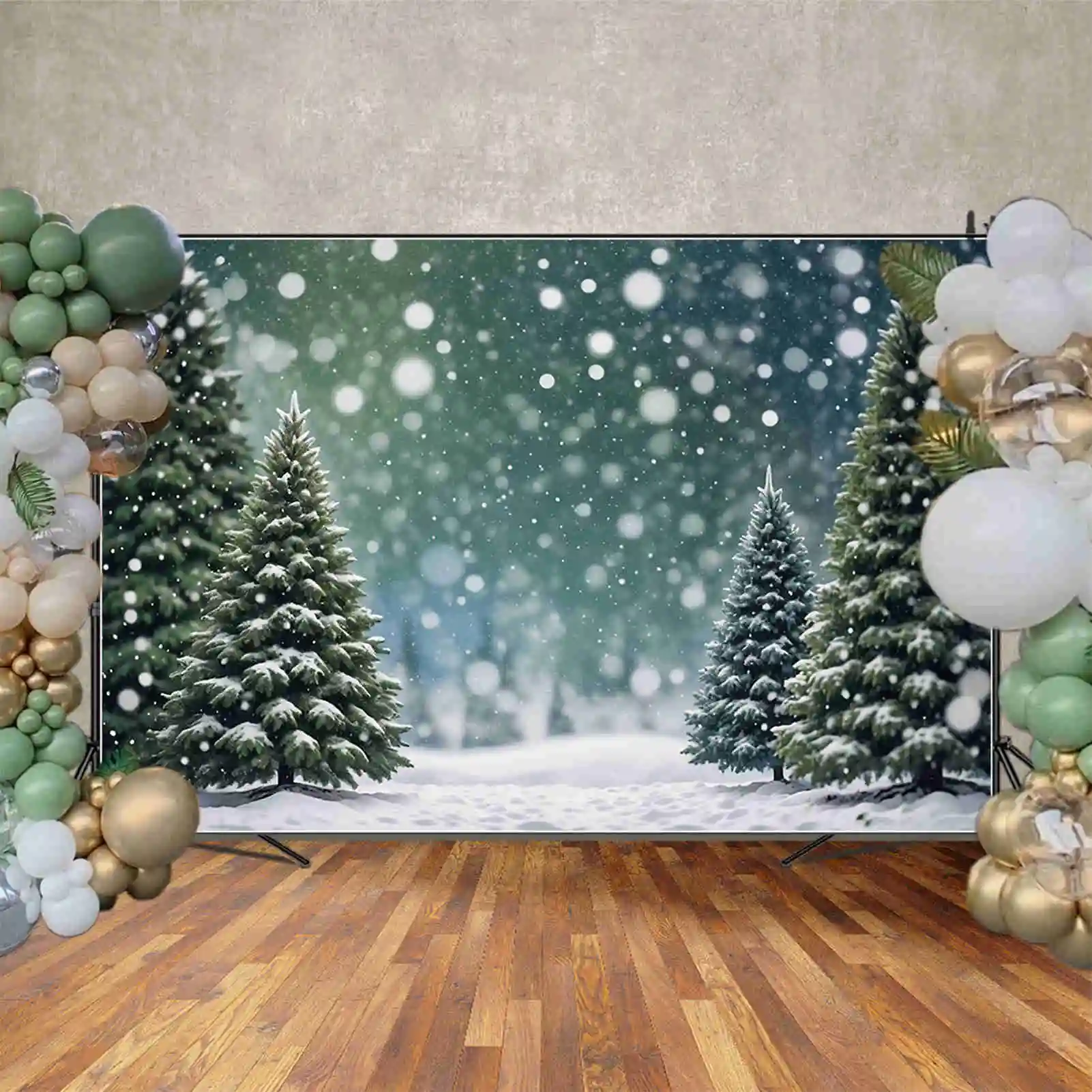 Moon.qg-子供のための雪の緑のクリスマスの背景、ボケの森の木、屋外の背景、カスタムパーティーの装飾、写真撮影の小道具、冬