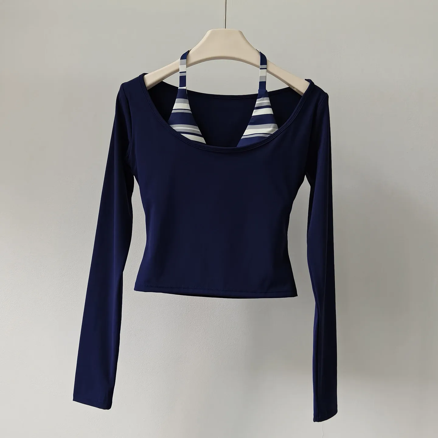 Women's Yoga Long Sleeve Fitness Top Halter Stripe Splicing Cropped Gym Workout Active Breathable Sports Training Shirt