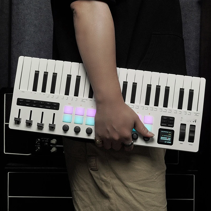 37 Key MIDI Keyboard 16 RGB Drum Pads Keyboards Portable Wireless Connection Keyboard Portable Rechargeable Music Synthesizer