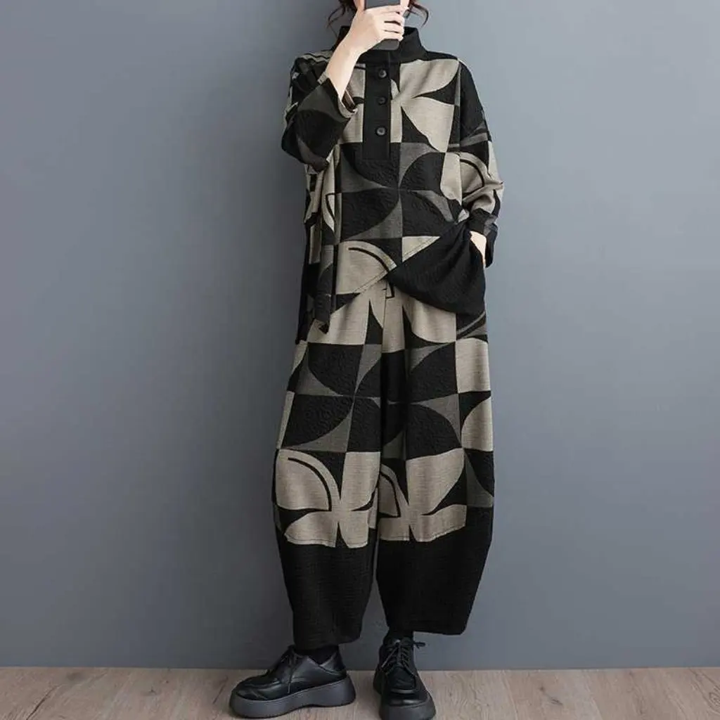 Новый весенний топ больших размеров с винтажным принтом и брюки-шаровары, комплект из двух предметов, свободный крой с нерегулярной строчкой, женский ансамбль