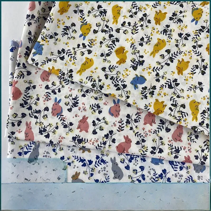 

Handmade Pure Cotton Floral Print Fabric Small Flower Pattern Plain Weave Material for DIY Nightgown And Home Crafts