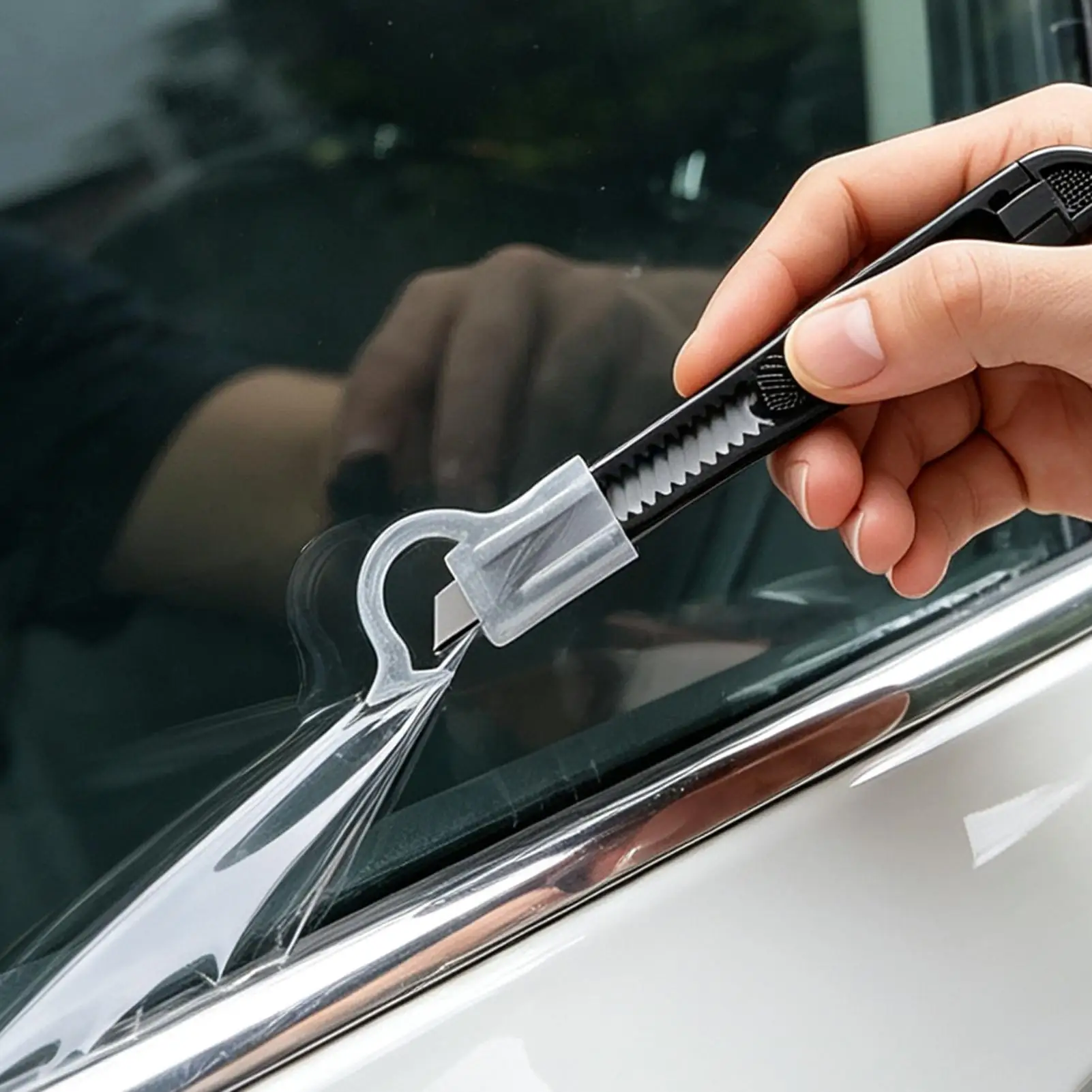 Car Wrap Cutting Tool Scratch-Proof Glass Protection Tool with Flexible Arm and Transparent Base, Universal Windshield Auxiliary
