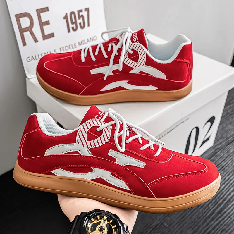 

Новая модная мужская обувь. Простая дышащая обувь на мягкой подошве. Повседневные удобные кроссовки. Мужская модная прогулочная обувь.