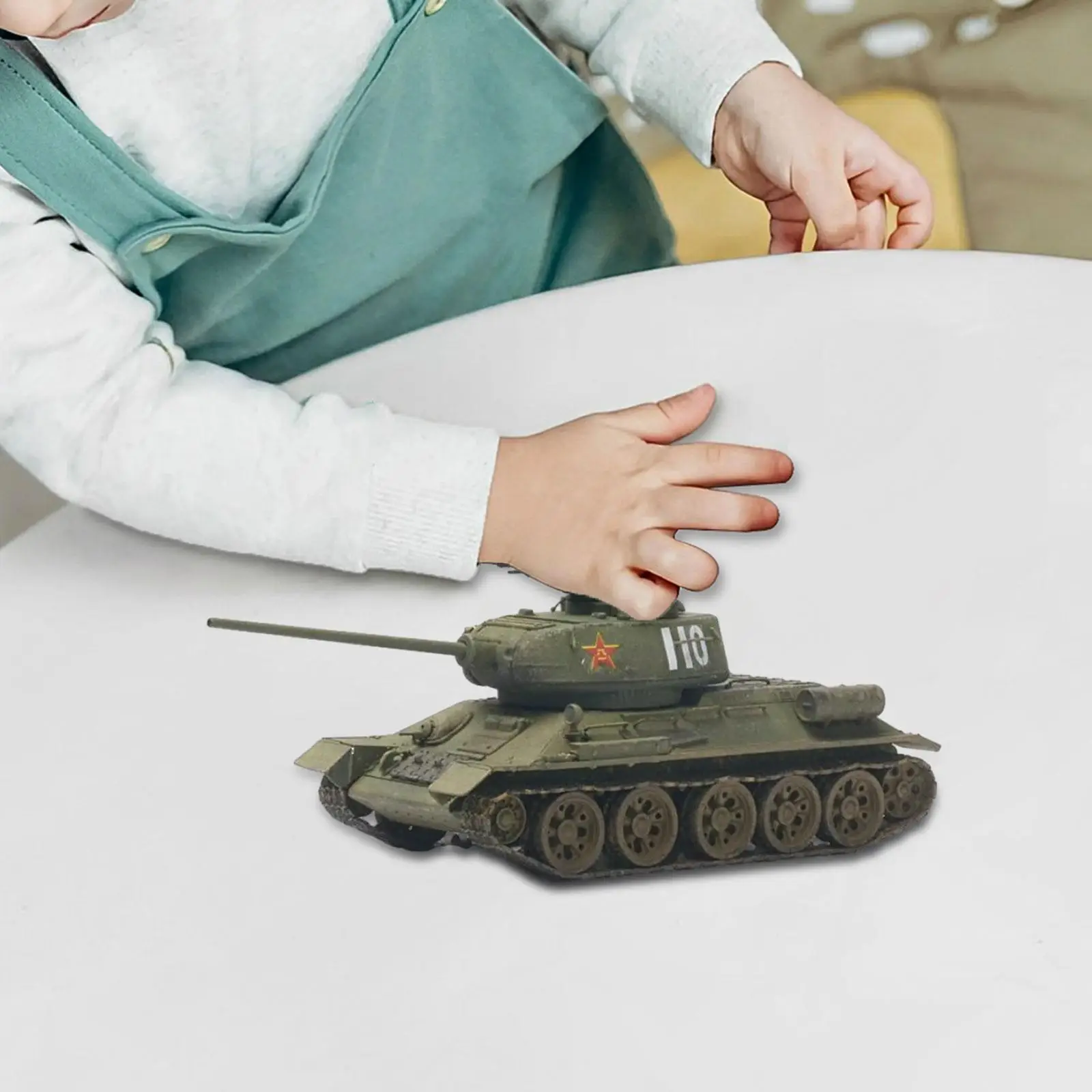 

Miniature War Tank Model 1/72 ABS Plastic Assembly Kit Educational Toy for Children Desktop Shelf Collection