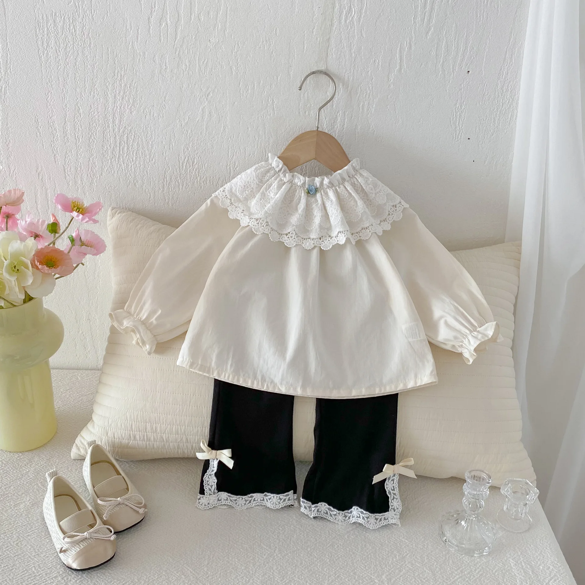 

2025 Autumn New Girls Long Sleeve Shirts Cotton Infant Princess Girl Lace Collar Tops Baby Girl Casual T Shirts Kids Clothes