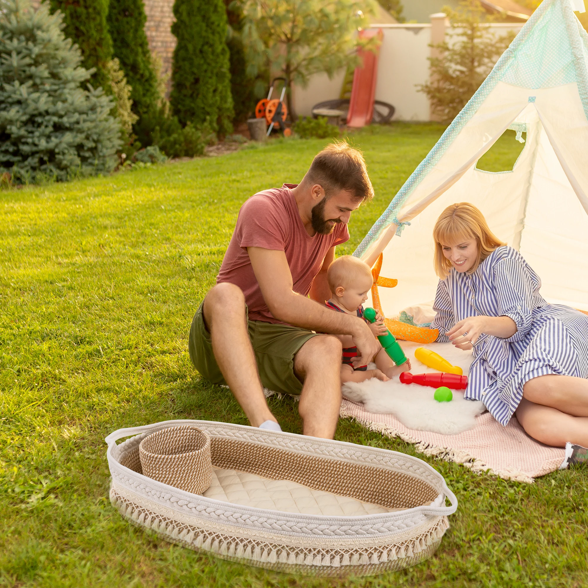 Babykleedmand, Handgemaakte Geweven Katoenen Mosmandje, Verschoontafel Topper Met Matras (Wit En Bruin)