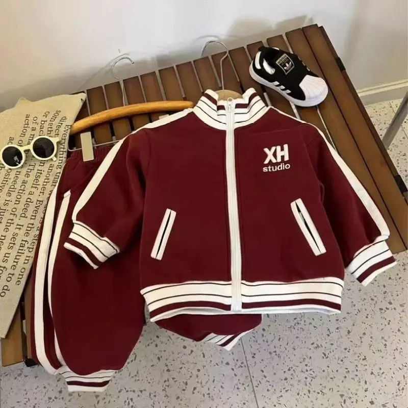 

2025 new spring and autumn children's cardigan jacket with zipper for boys and girls is a trendy and casual two-piece set
