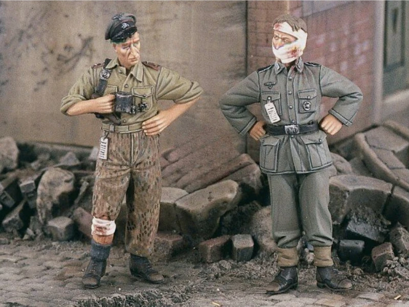

Масштаб 1/35, литая под давлением фигурка из смолы, комплект модели, раненые немецкие солдаты времен Второй мировой войны, 2 фигурки в разобранном и неокрашенном виде