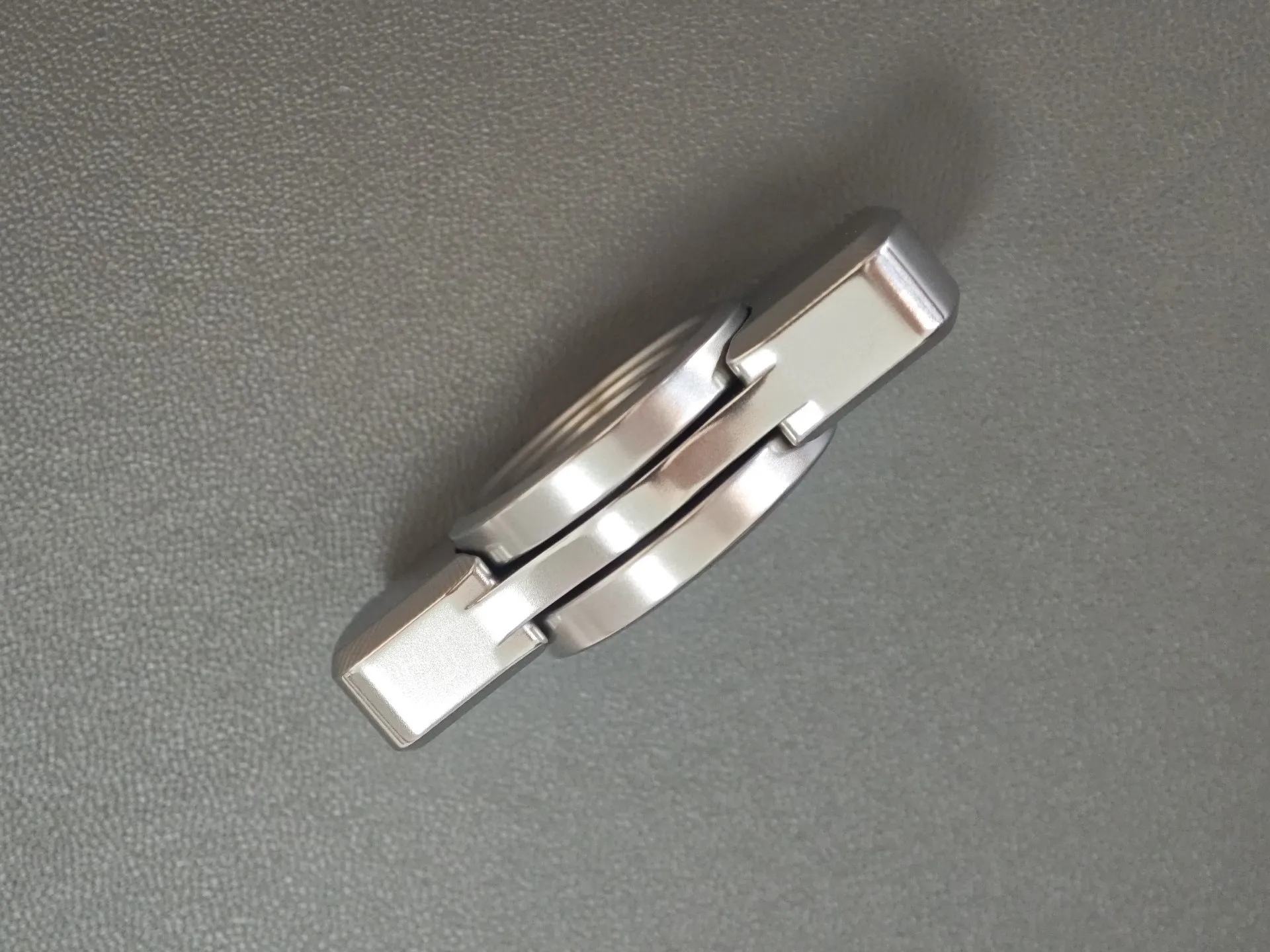 Used mod v2 fingertip top edc