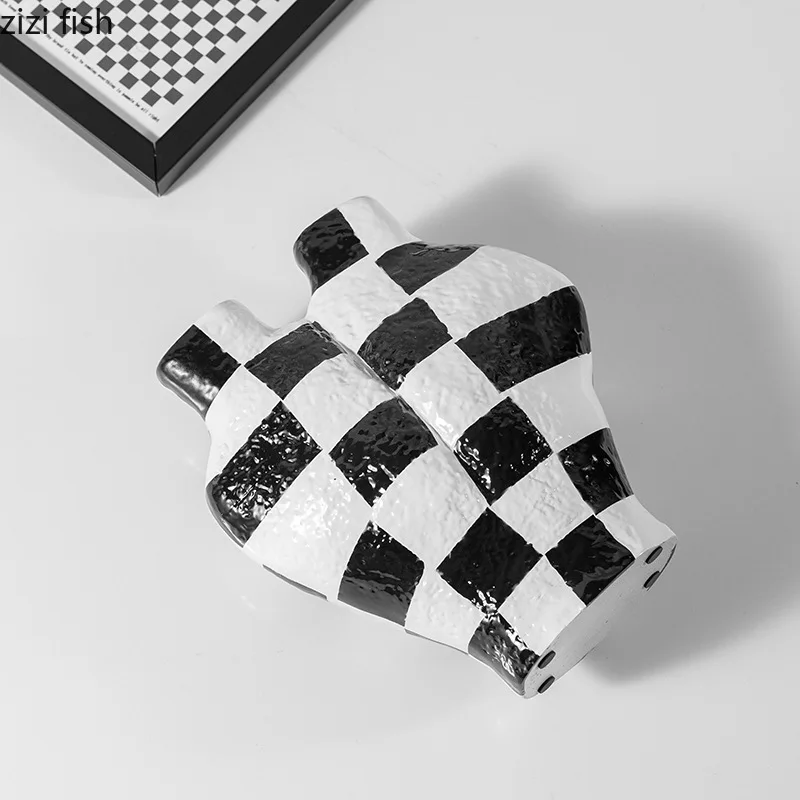 Black and White Check Texture Resin Vase Desktop Shaped Flower Vessel Decoration Craft Flower Arrangement Vase Home Decoration