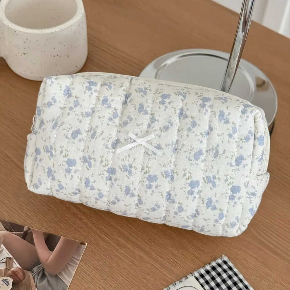 Quilting Cotton Floral Cosmetic Pouch Tote Ins Style Large Capacity Women's Toiletry Bag Zipper Quilting Skincare Clutch