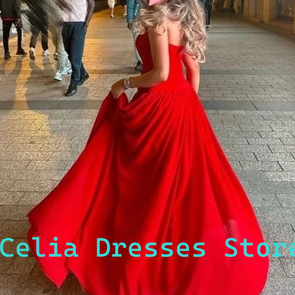 Red A-Line Floor Length Strapless Evening Dress Jersey Sleeveless Classic Chapel Train Pleats Special Occasion Gown Saudi Arabia