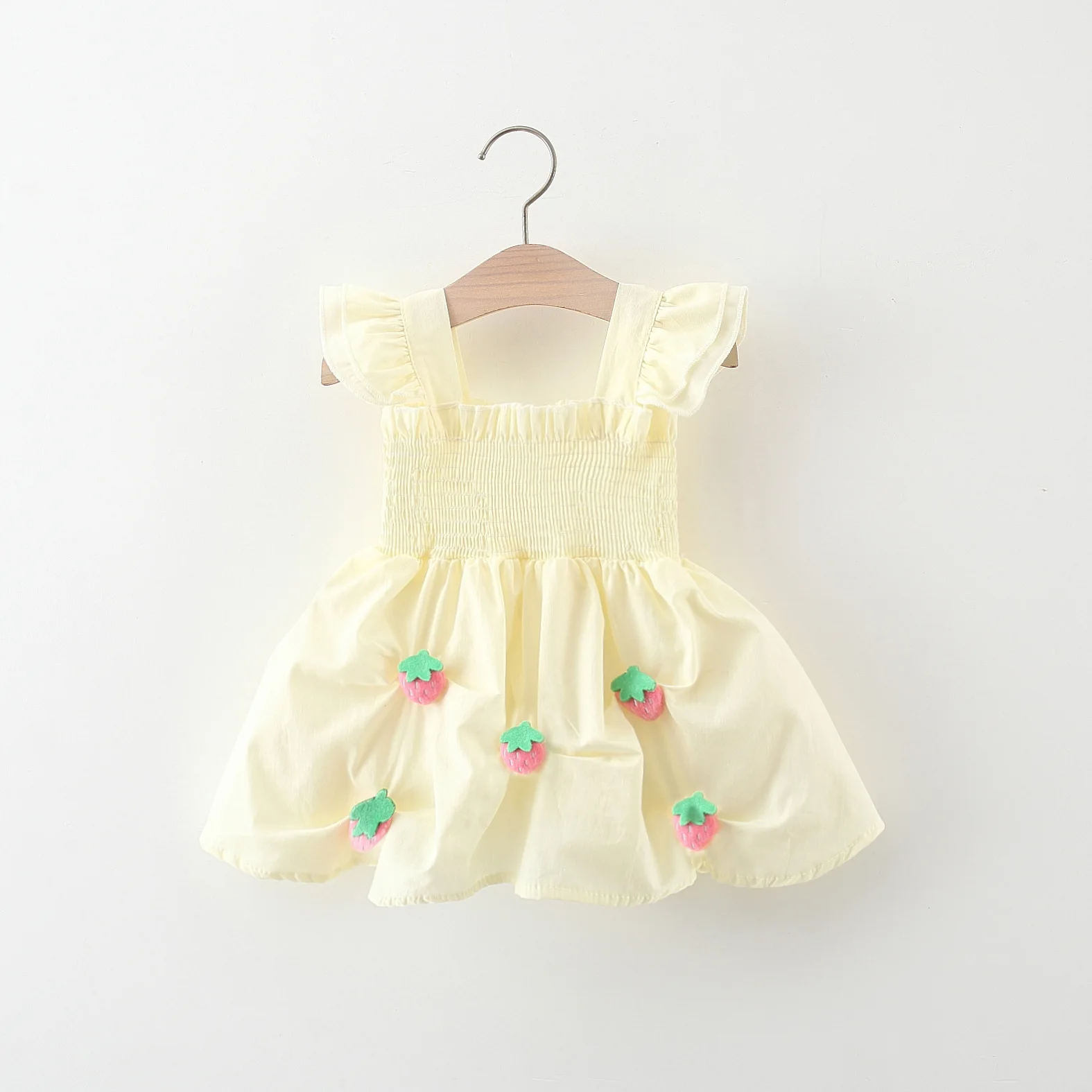 (0-3 Years Old) Summer Baby Girl Cotton Little Flying Sleeves Strawberry Princess Dress Girl Cute Beach Dress