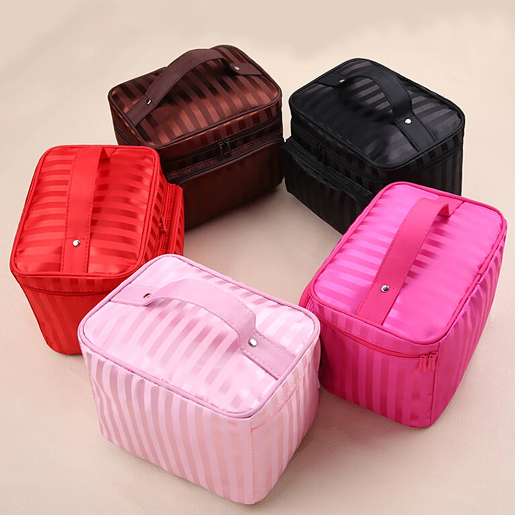 

Large Capacity Travel Makeup Makeup Bag Organizer Organizer Pouch Compact Pouch Lightweight Nylon