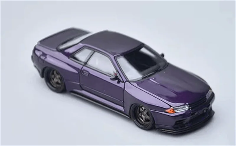 Focal Horizon 1:64 R32 Skyline Garage Active Die-Cast Car Model Miniature Gifts