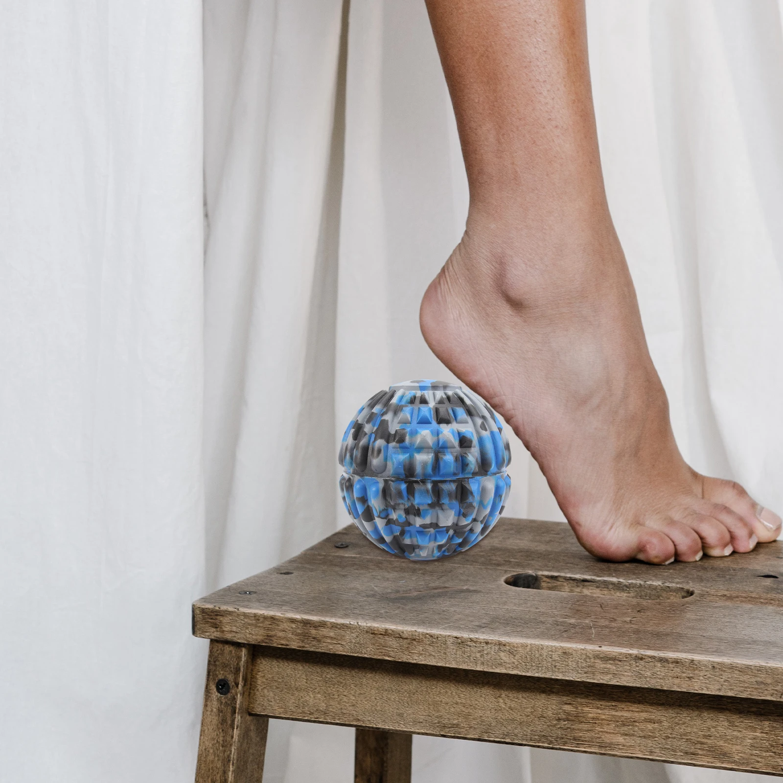 

Extra Firm Foot Massage Ball Eva Material No Smell Seamless Muscle Relaxation Roller for Sports Exercise Neck to Toes Therapy