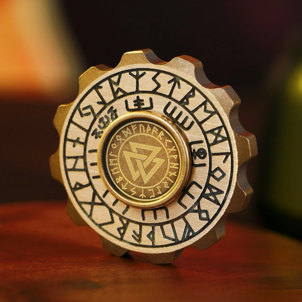 JTEDC Doppelseitiger Wikinger-Piraten-Retro-Messing Rotierender Mechanischer Metall-Fingerspitzenkreisel Stressabbau-Spielzeug