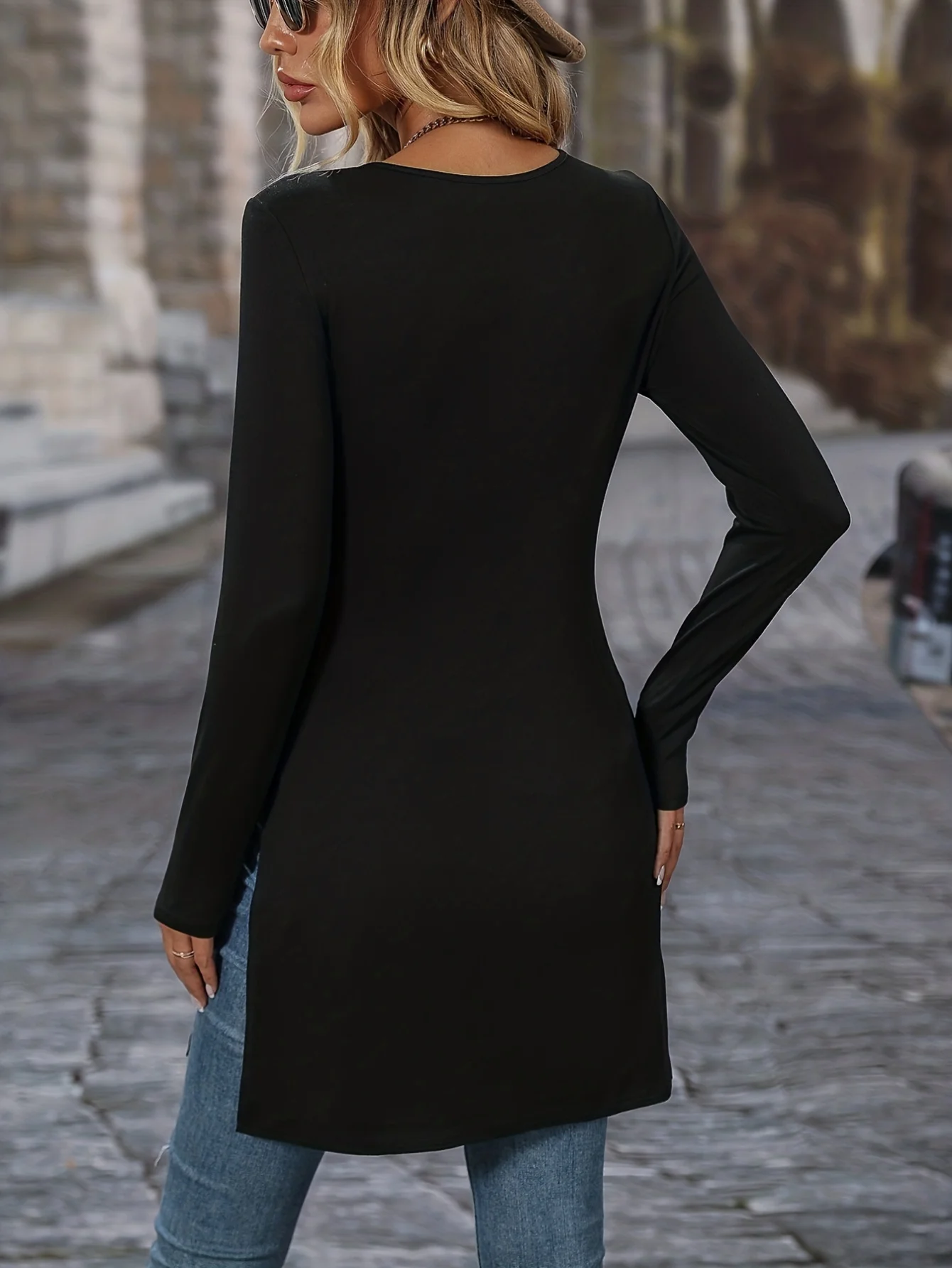 Europe and the United States in the Spring and Autumn 2026 New Long-sleeved Slim Printed Pattern Slit Long Version of the Blouse