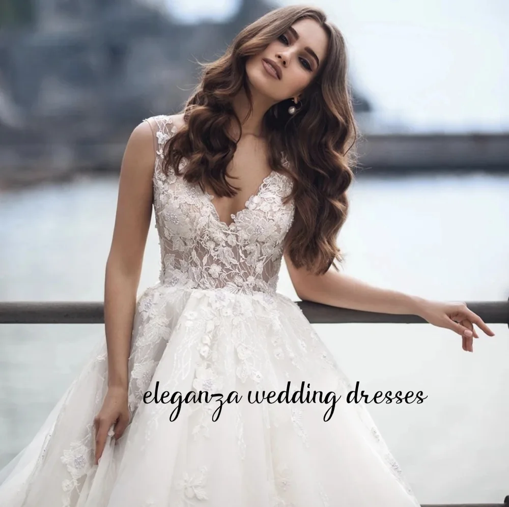 تخصيص مثير بلا أكمام ألف خط فساتين الزفاف رومانسية العميق الخامس الرقبة زين مطرز أثواب الزفاف Vestidos De Novia