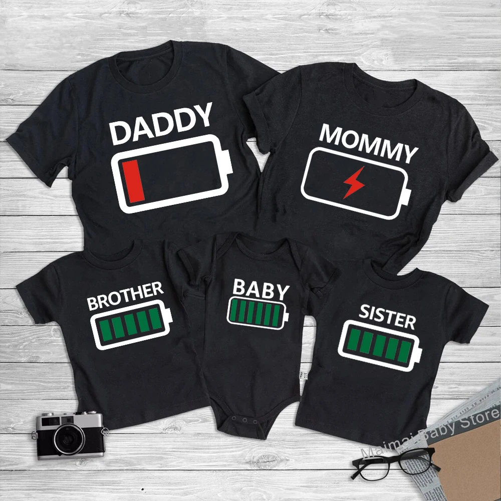 Funny Matching Family Battery T Shirts Mommy Daddy Brother Sister Baby Matching Outfits Black Family Tees for Family Photography