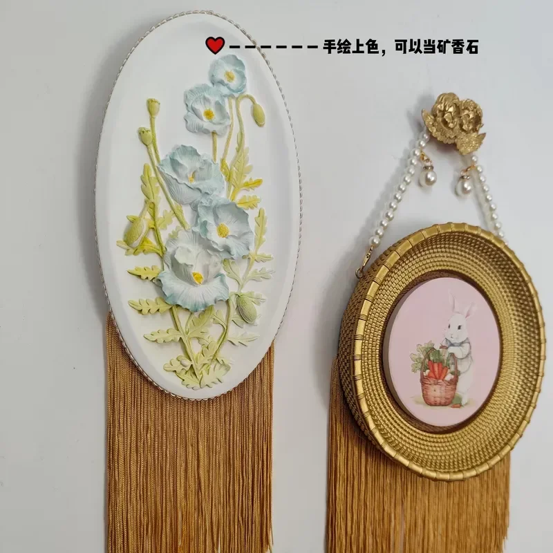 Original Alice Style Hook Hanging Picture Frame Niche Retro Decorative Painting for European Bedroom Living Room Wall Art