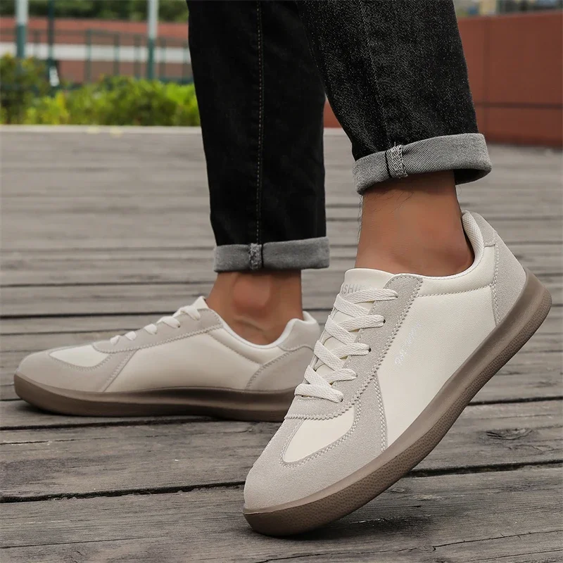 

Classic Skateboard Shoes Men Women Flat Sneakers Lightweight Designer Shoes Comfortable PU Leather Casual Sneakers Man Trainers