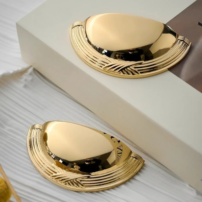 French Retro Hardware Furniture Brass Handle Wardrobe Doors Cabinets Kitchen Knobs Light Luxury Gold Shell Drawers Small Handles