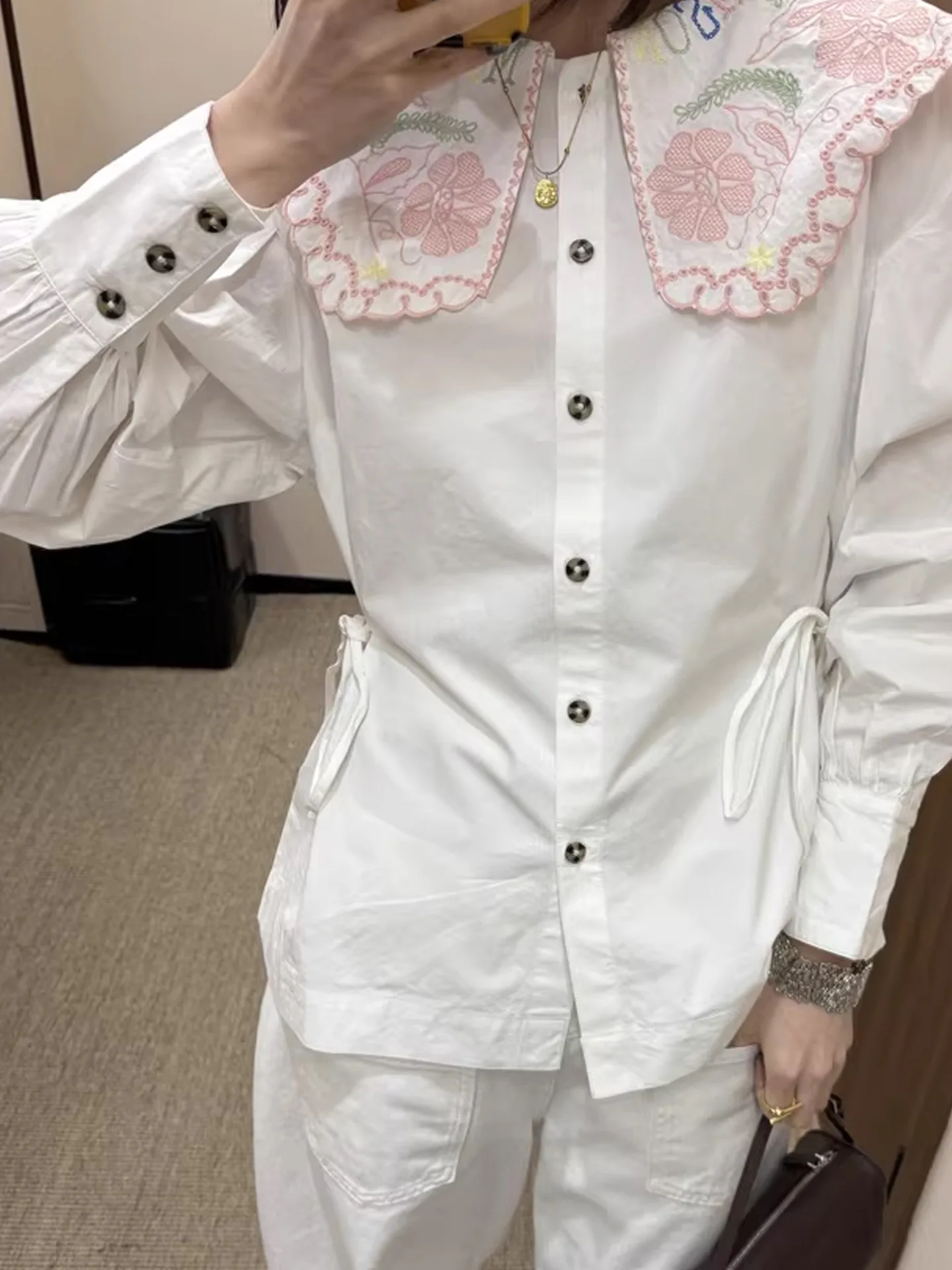 Withered Long Sleeved Embroidered Shirt Spring/summer New Product White Flower Embroidered Sweet Lotus Leaf Collar Long Sleeved