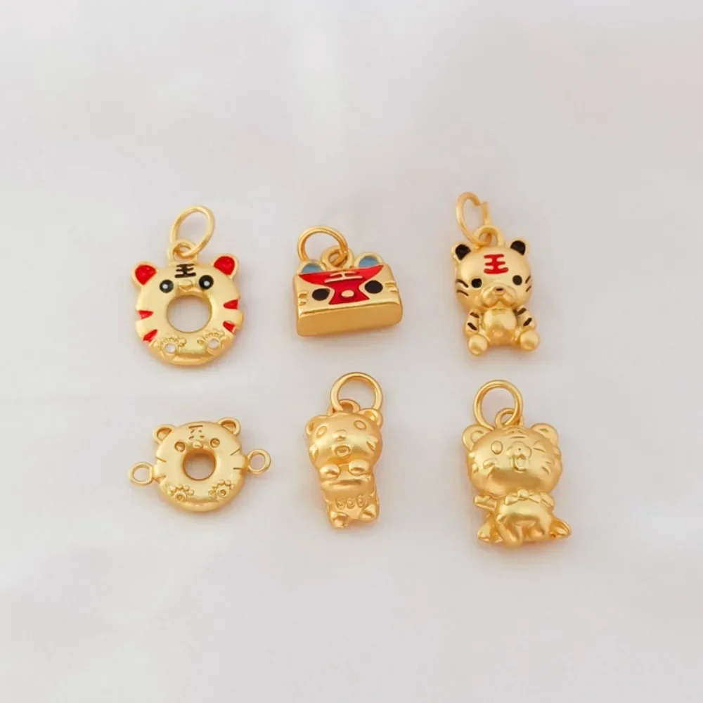 

18K Ancient-style Gold Accessory Gold-plated Oil-dripping Little Tiger Pendant Link Ring Cute Tiger Pendant DIY Handmade Jewelry