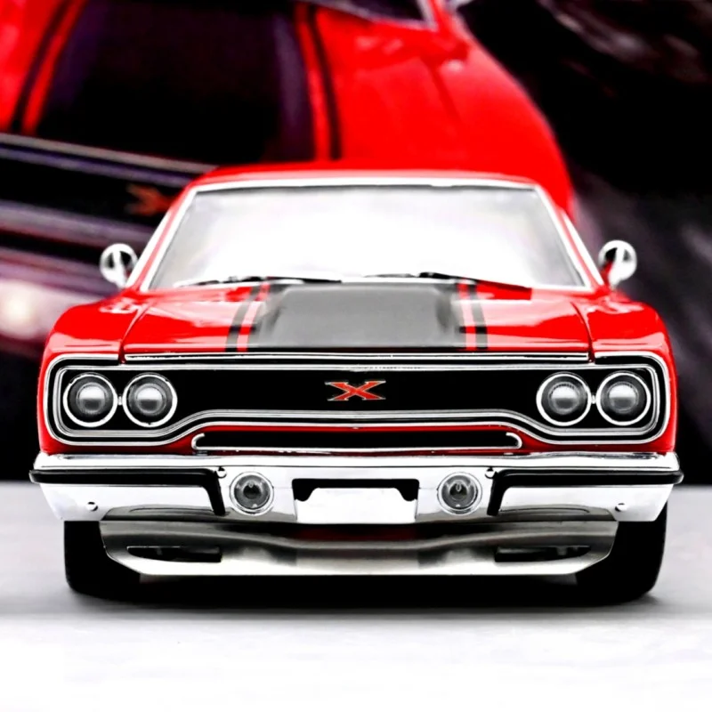 GMP 1:18 Plymouth GTX 1970 Red Muscle Car Alloy Fully Open Simulation Limited Edition Alloy Metal Static Car Model Toy Gift