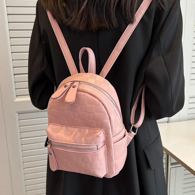 Small bag female new fashion senior sense of texture niche shoulder bag niche mini hundred models explosion backpacks