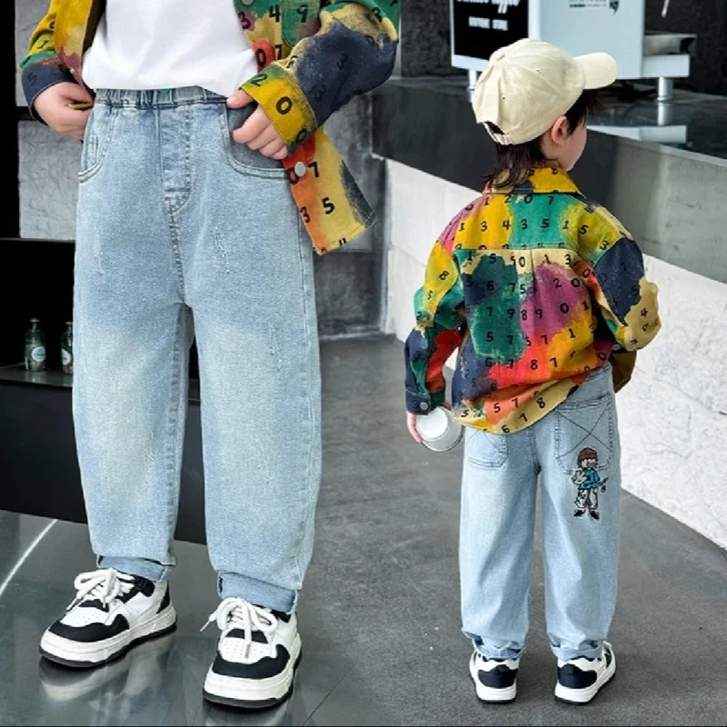 2026 New Spring Boys Embroidered Jeans Character Cartoon Denim Pants 2-8 Years Kids Casual Clothing Fashionable Waist Trousers