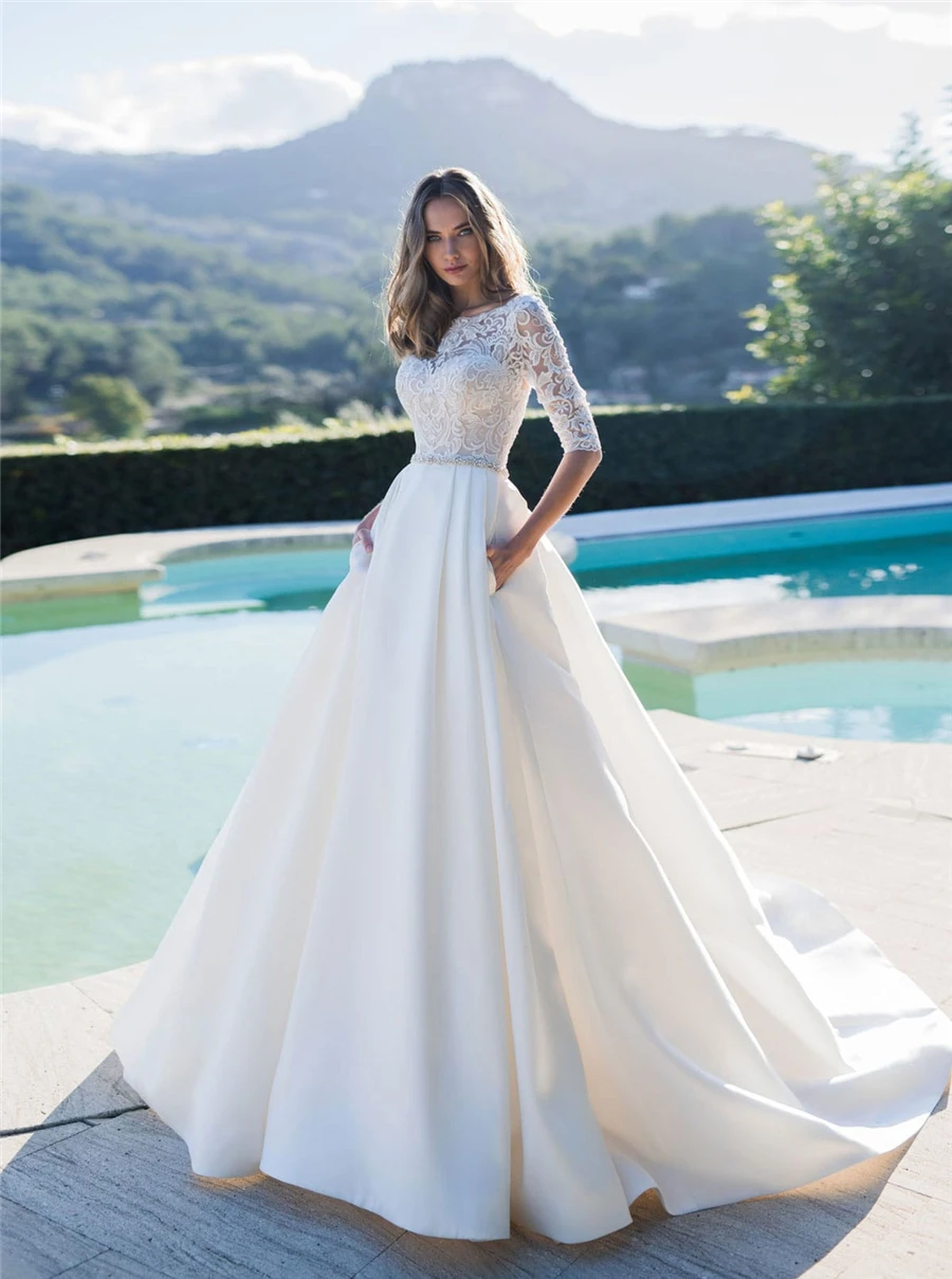 Meia mangas a linha vestidos de casamento 2021 vestidos de noiva de cetim modesto jardim personalizado modesto europeu moda praia robe de mariee