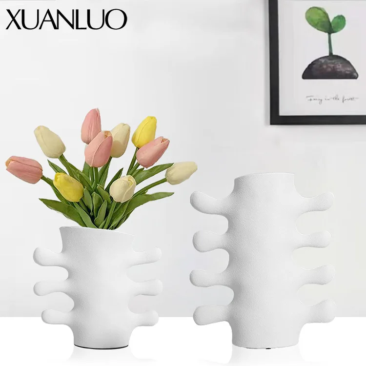 Abstract Resin Vase Ornament in Modern Art Style, Living Room Home Decor Piece for Floral Arrangements