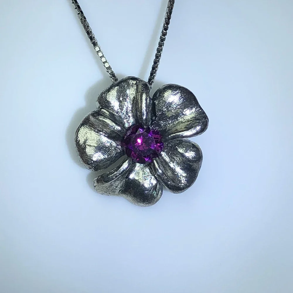 Natural garnet silver pendant, 14mm for whole pendant size, beautiful flower pendant, vivid and lovely