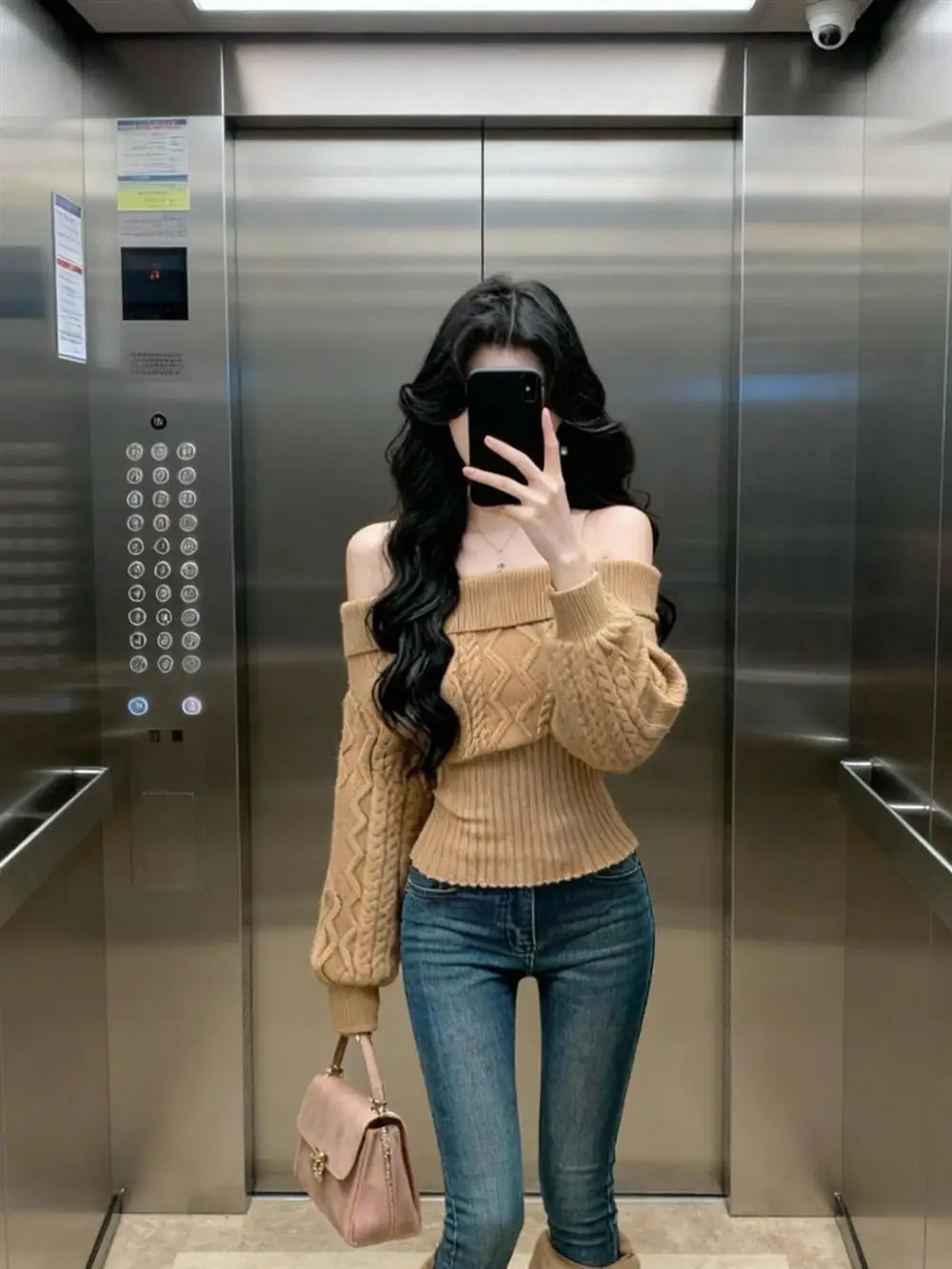Caramel Vintage Twist One Shoulder Sweater Women's Autumn Winter Slim Fit Waist Cinched Short Style Inner Knitted Top