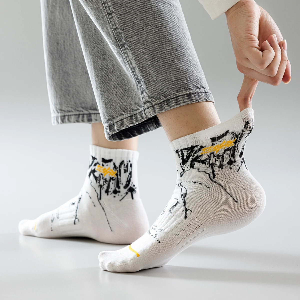 Calcetines cortos con letras Tie Dye para hombre y mujer, medias largas y cortas de estilo coreano, ideales para trotar, la escuela gitana y dormir, novedad, 3 pares